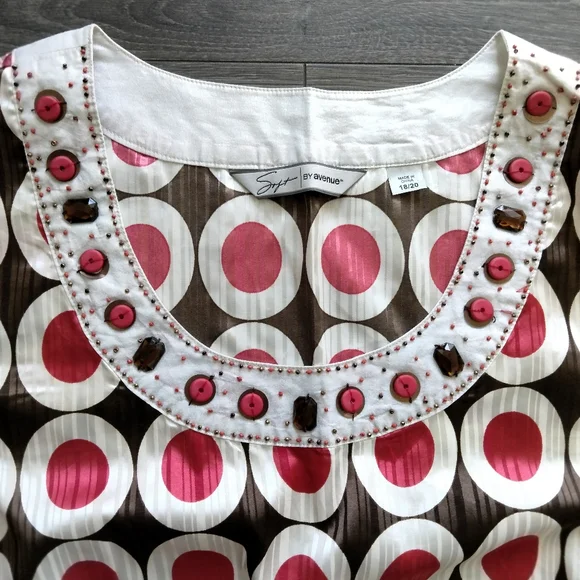 Soft by Avenue Geometric Print Blouse Size 18/20 3/4 Sleeve Brown Red White - Picture 3 of 11